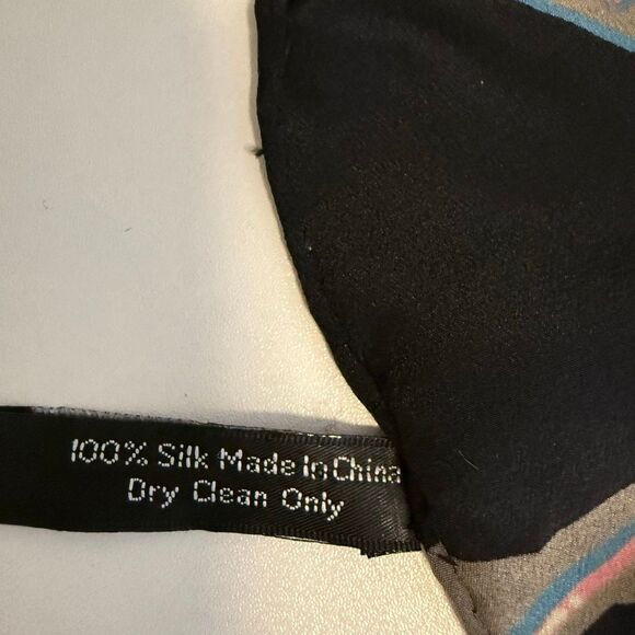 Zazou Luxe Black & Pink Dinner Party Motif Silk Scarf Size 33”X34” - Picture 12 of 12